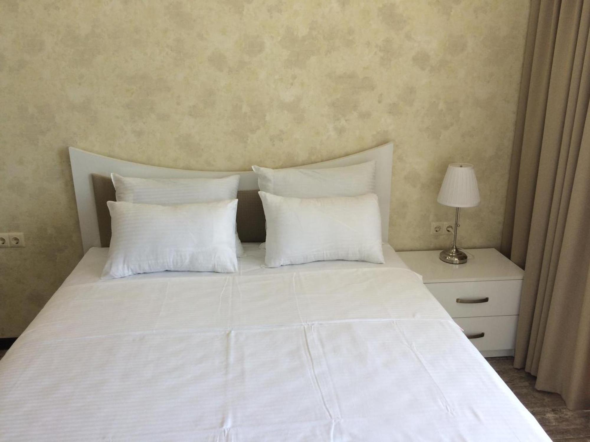 Selfie Apartment Batumi Exterior foto